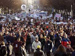 participer aux manifestations